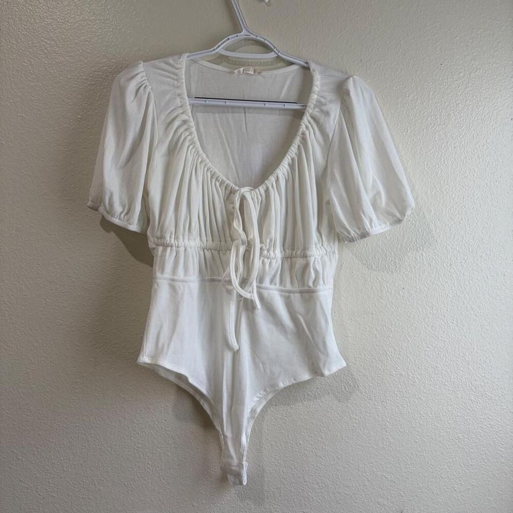 BaeVely White Ribbed Milkmaid Bodysuit Ruched Tie Front Puff Sleeve M